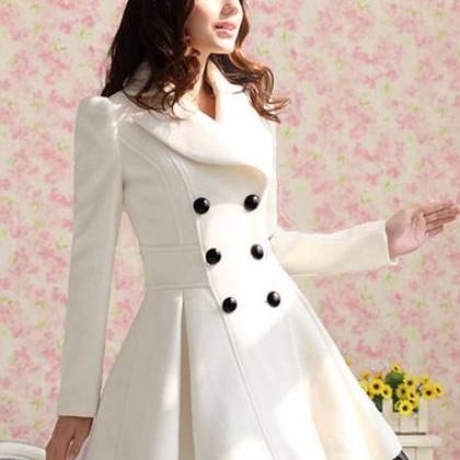 Elegant White Double Breasted Long Coat..